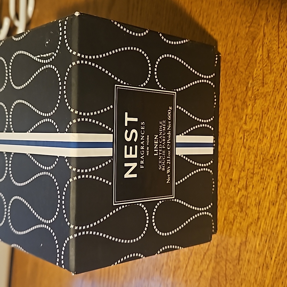Nest Linen candle